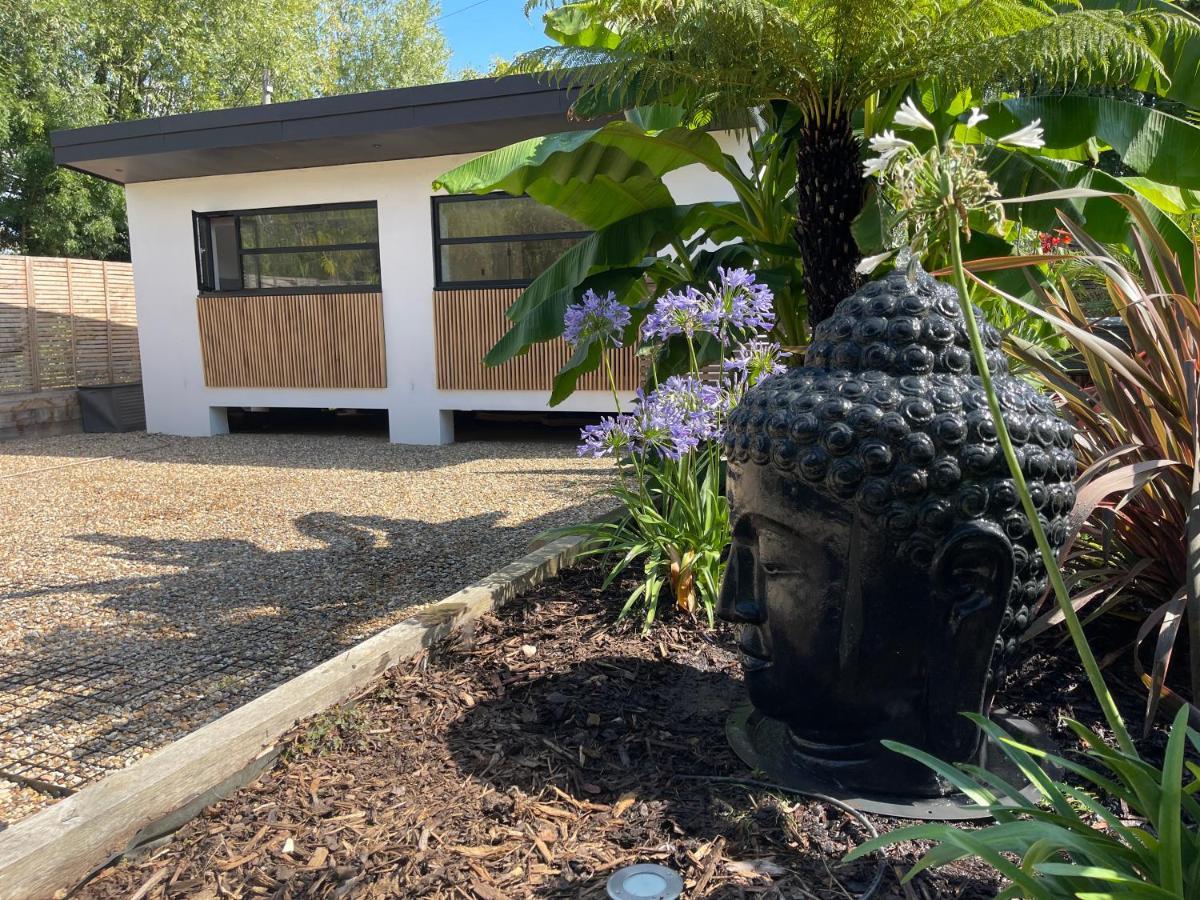 River Guest House With Jacuzzi Fire And Boat Hire Staines-upon-Thames Buitenkant foto